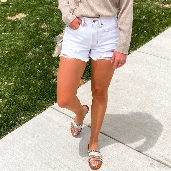 American Eagle 90’s Boyfriend Denim Shorts White